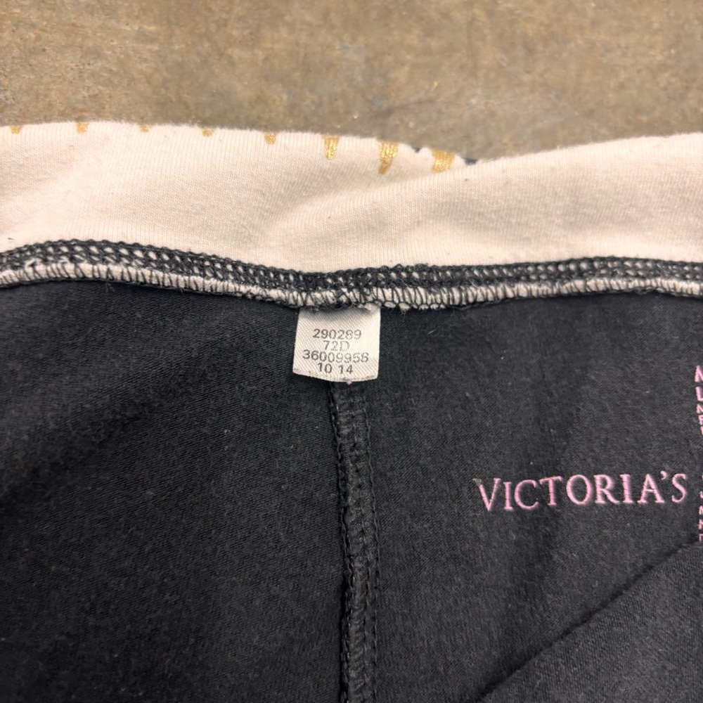 Victoria's Secret Vintage Foldover Flare Yoga Pants Black/Diamond Print Med Long - Picture 4 of 9